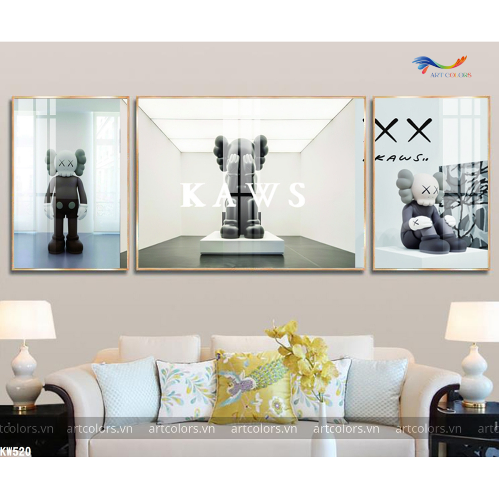 Tranh Tráng Gương Gấu KAWS – KW034