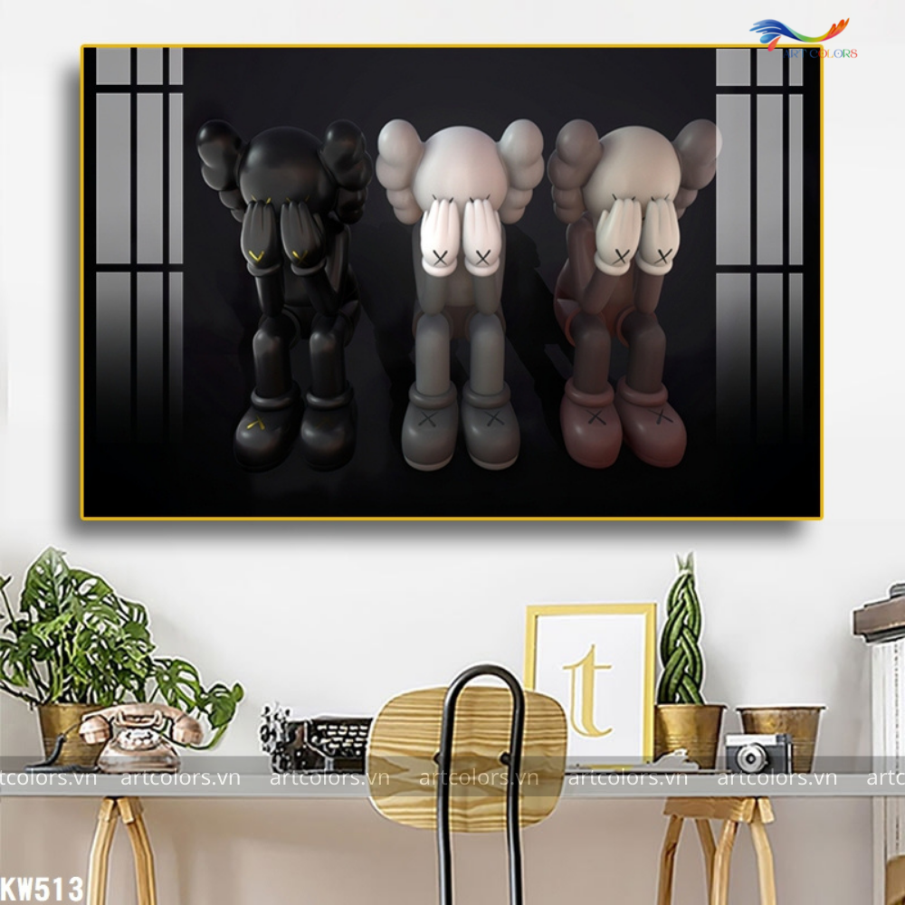 Tranh Tráng Gương Gấu KAWS – KW008